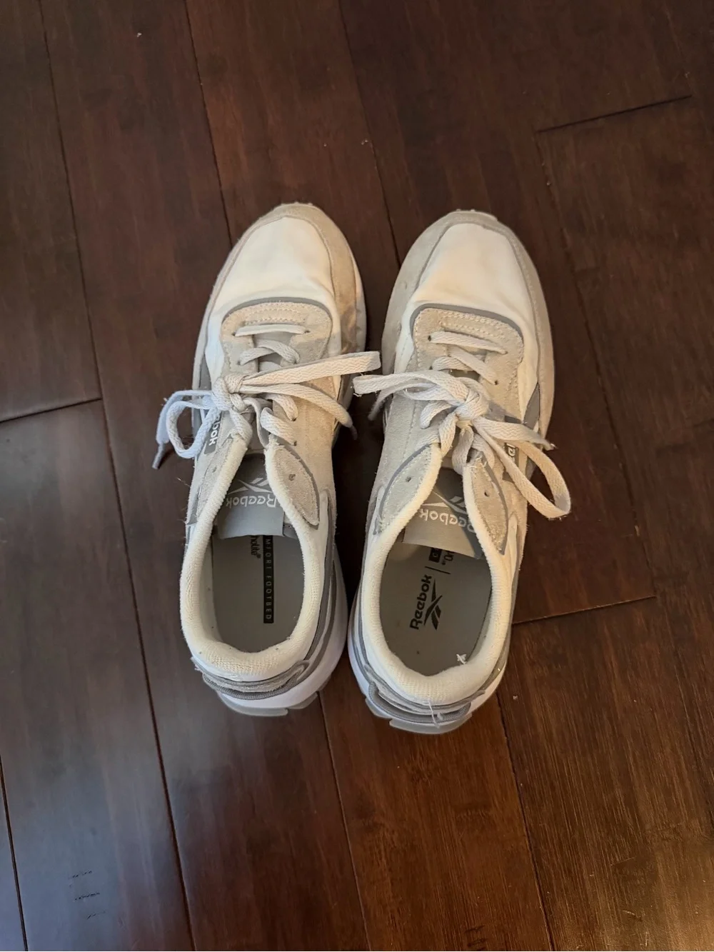 Reebok Kids Sneakers in White and Light Gray